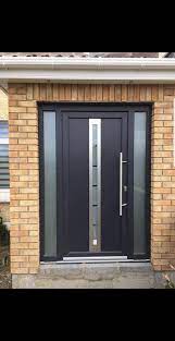 Usi exterior din PVC cu panel ornamental